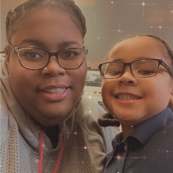 Meet your Posher, Tia - Picture 6 of 13